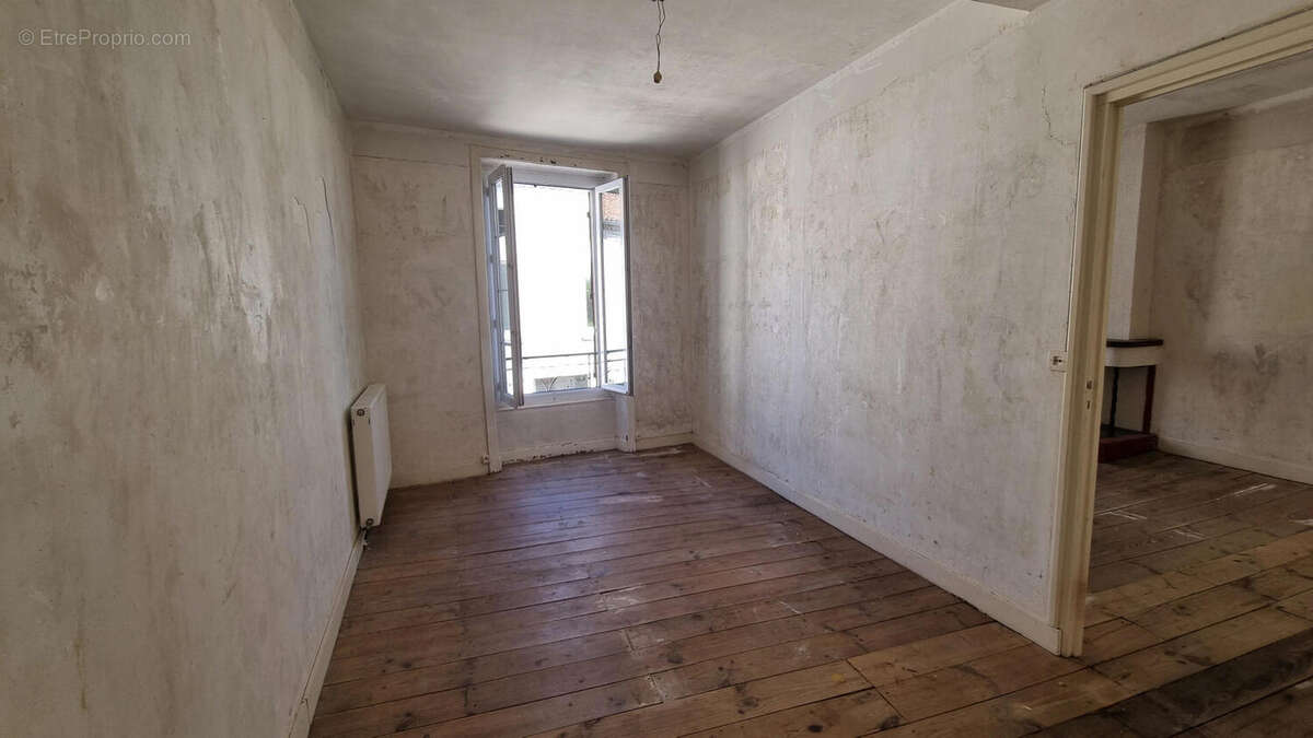 Maison au centre du village - photo 9