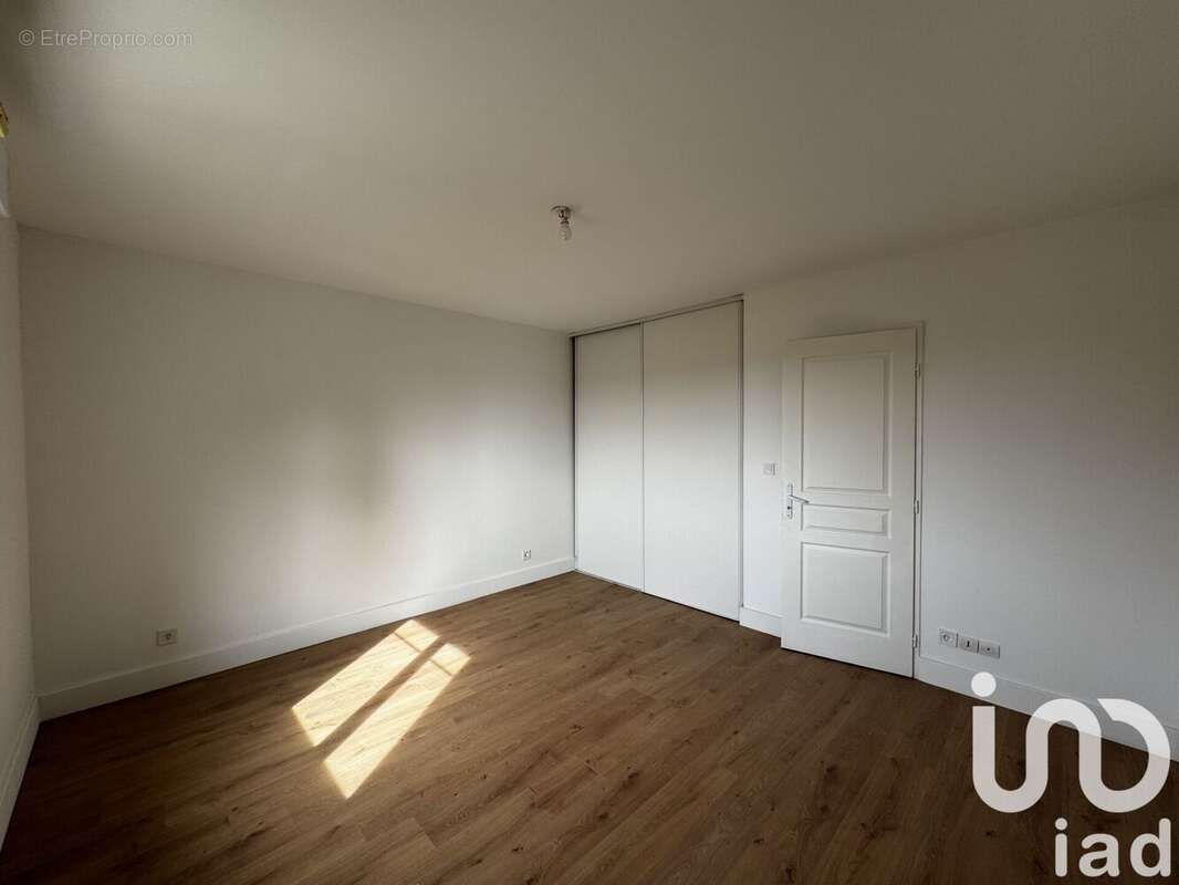 Photo 8 - Maison à LA CHAUSSEE-SAINT-VICTOR