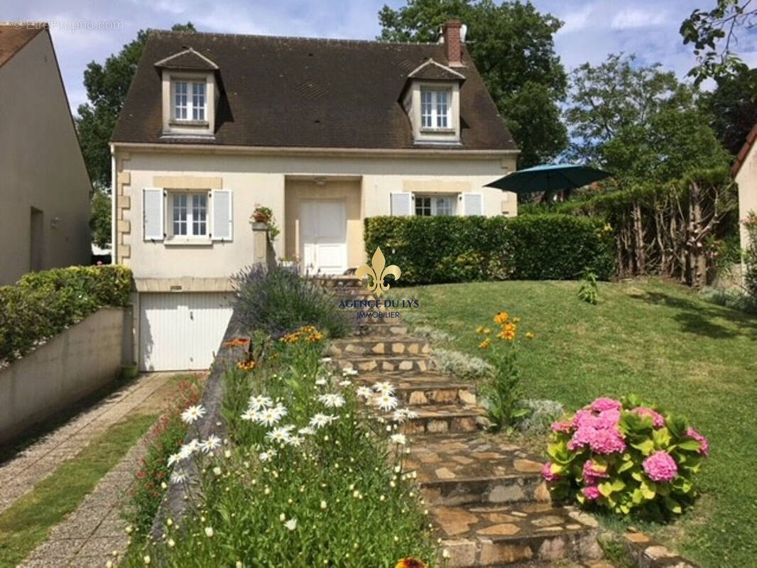 Maison à CHAUMONTEL
