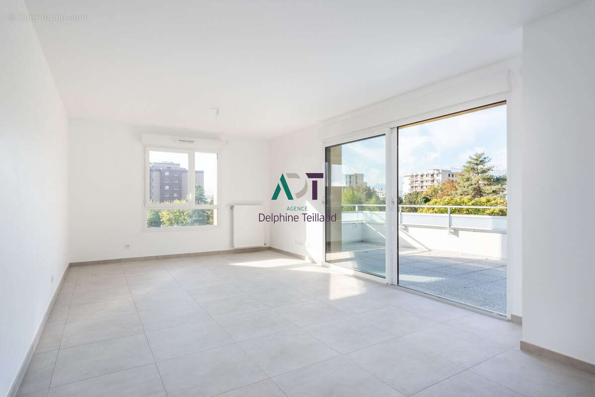 Appartement à MEYLAN