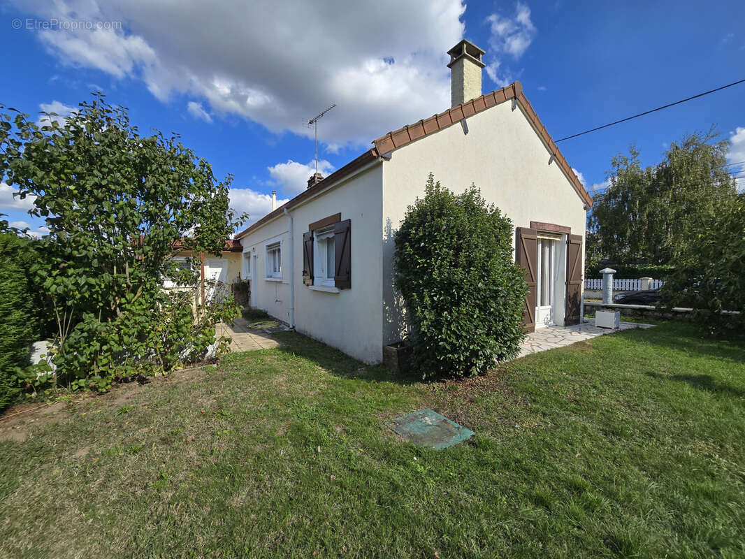 Maison à MONTLIVAULT