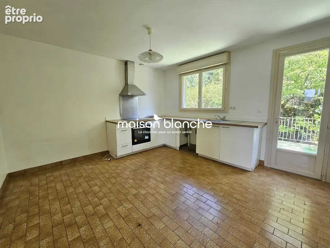 Maison 7 pièces 174 m² à vendre à Saint-Barthelemy-D'anjou (49124) - photo 3