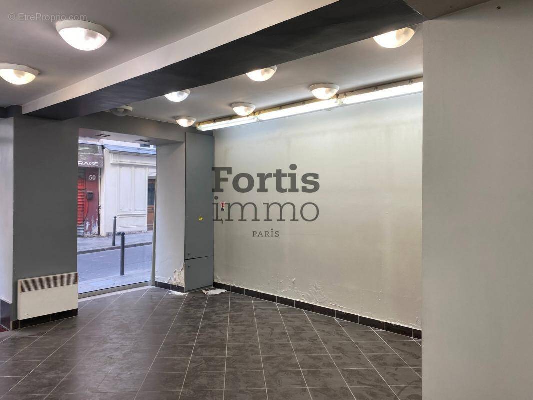 Commerce à PARIS-2E