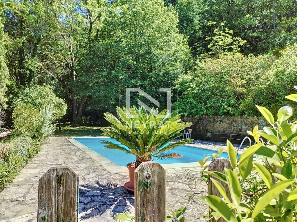 Tourrettes - basrtides - piscine - riviere - source - 17.000m² de terrain - photo 2
