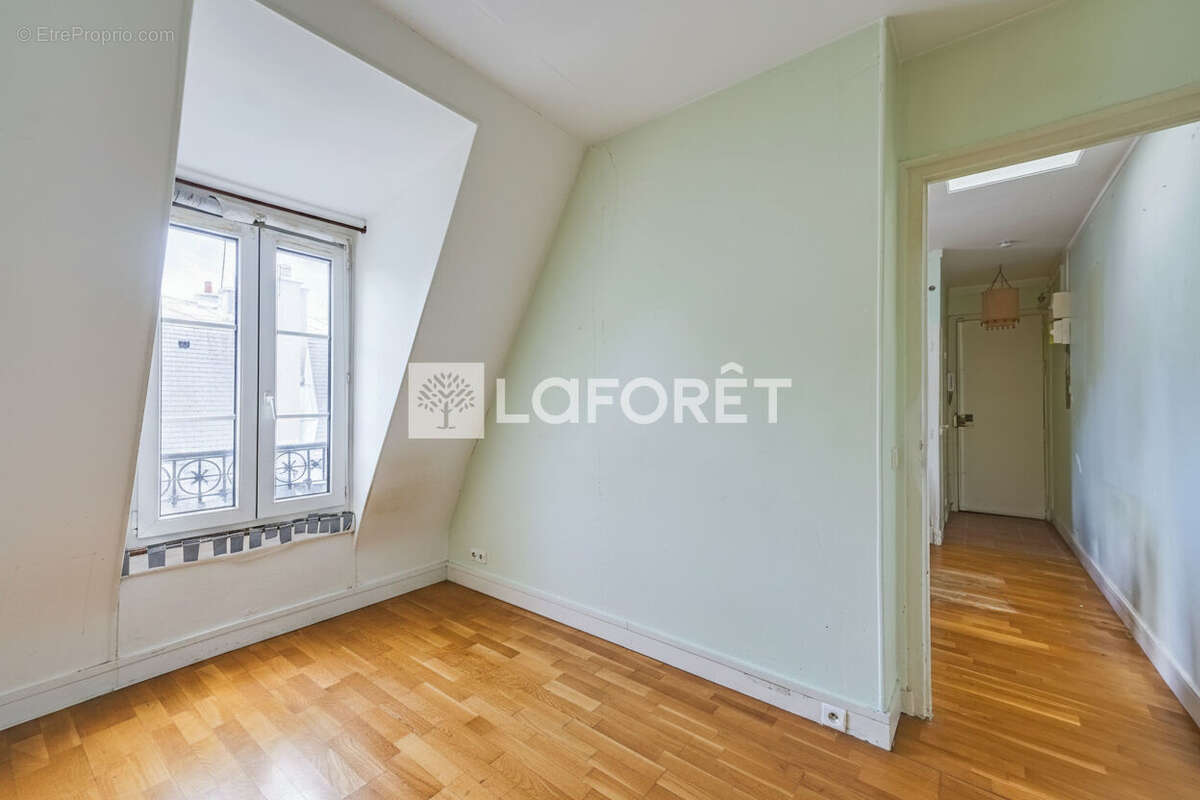 Appartement à PARIS-7E