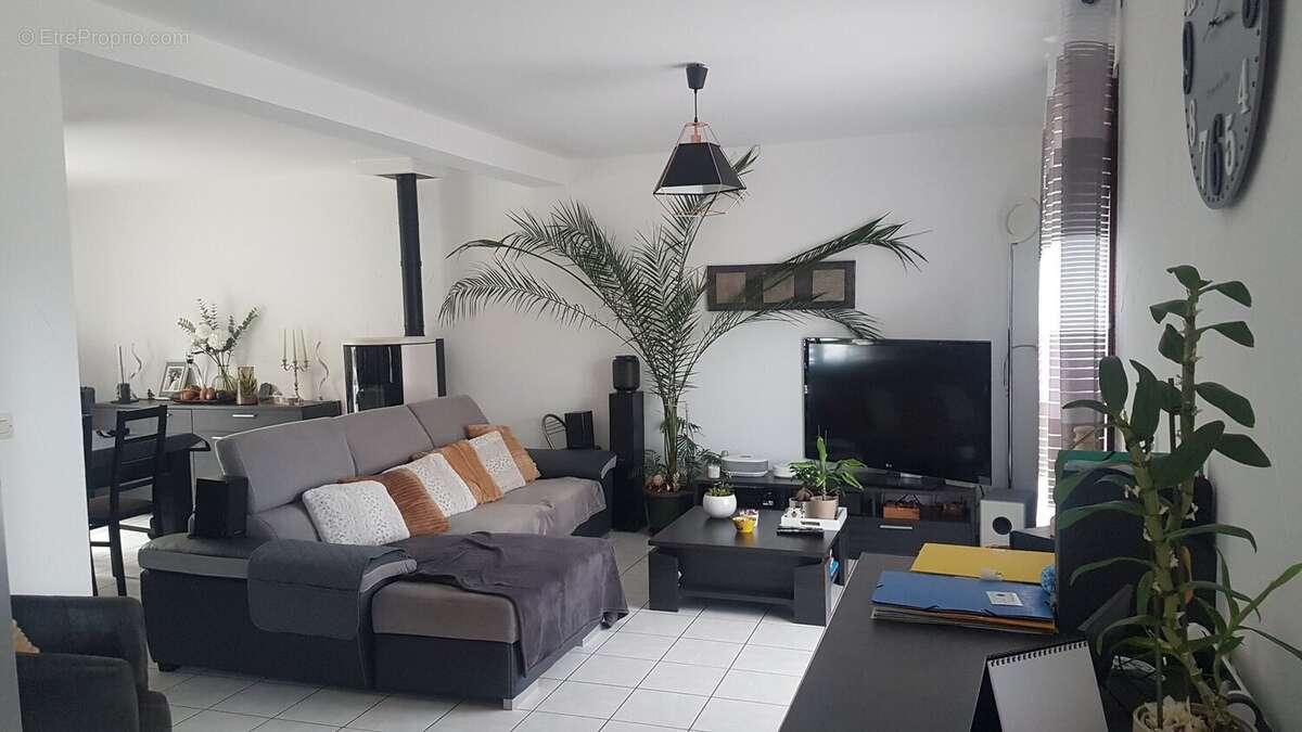 Maison à CHATEAUNEUF-SUR-SARTHE