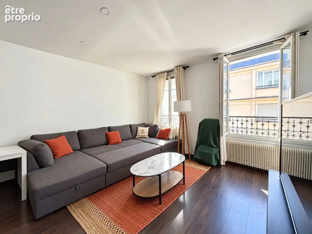 CLICHY - Vaste 2 pièces de 43 m2 - photo 2