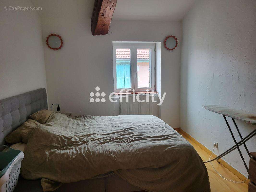 Appartement à BOURG-DE-PEAGE