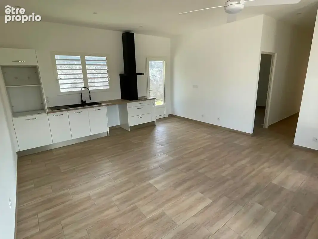 Maison 4 pièces 85 m² à vendre à Saint-Andre (97440) - photo 4