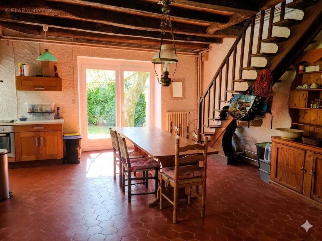 Maison 111 m² à Caillac  - photo 5