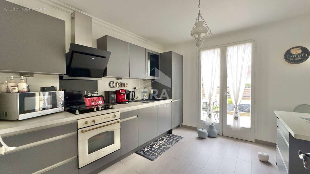 Maison à VIRY-CHATILLON