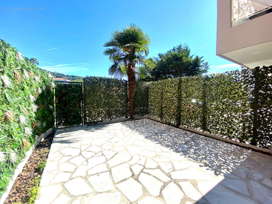 Appartement à LE CANNET