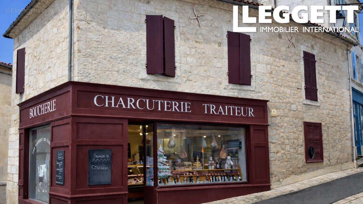 Appartement à AUBETERRE-SUR-DRONNE