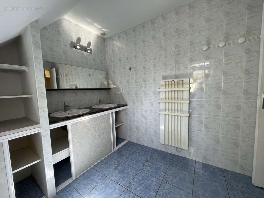Maison 111 m² à Mayenne  - photo 9