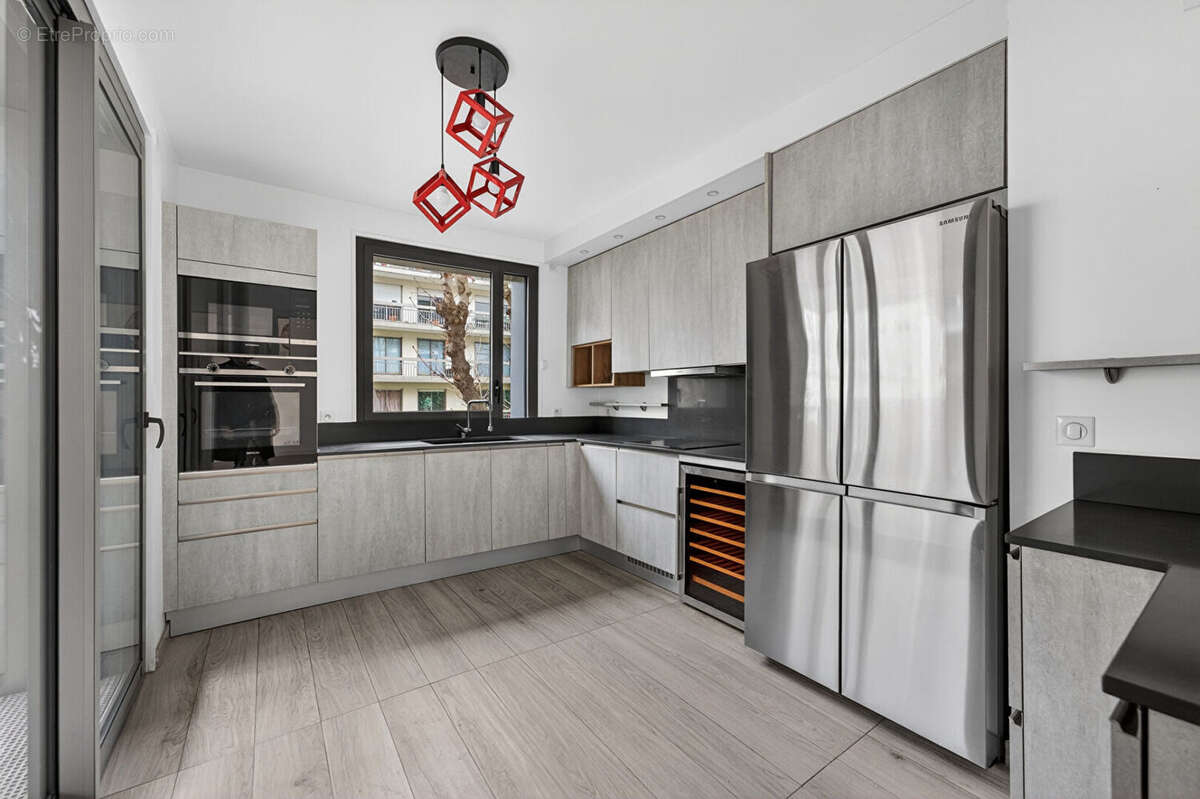 Appartement à PARIS-15E