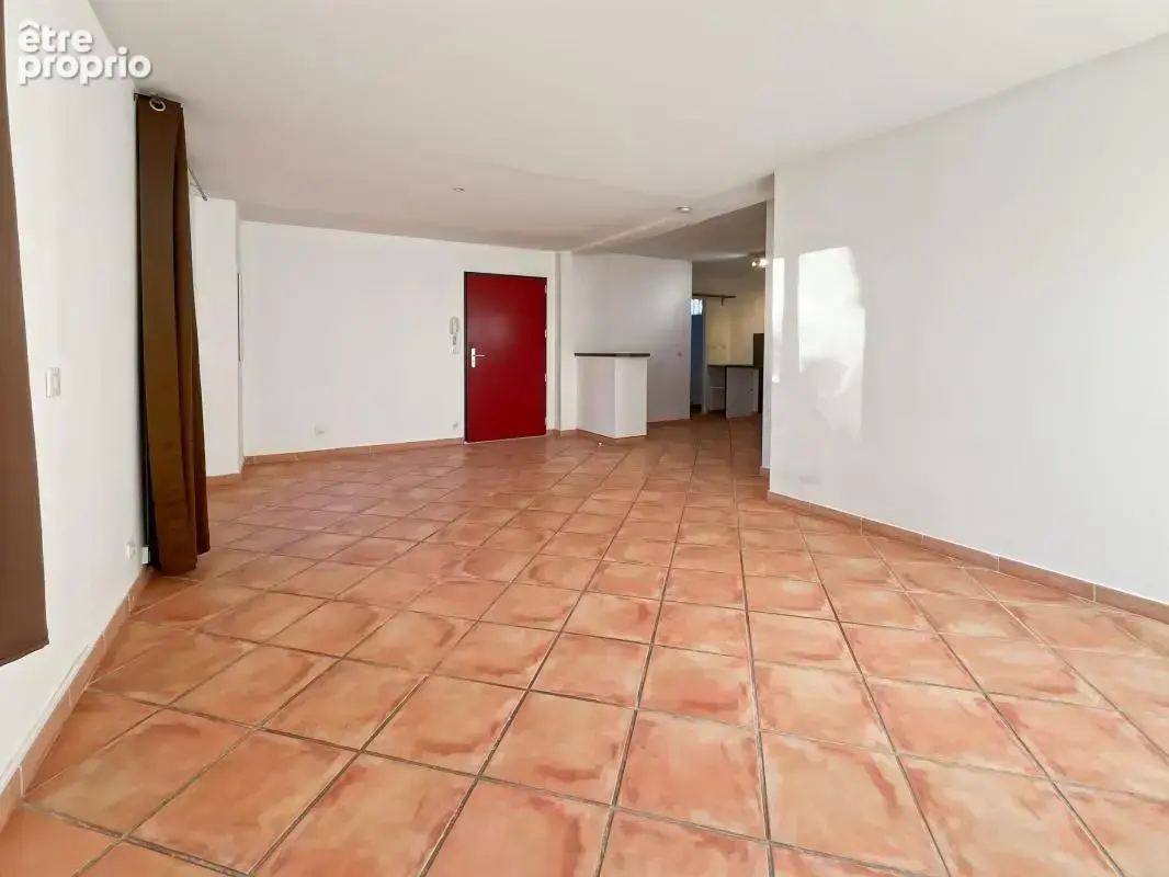Grand appartement t2 - terrasse - parkings - photo 3