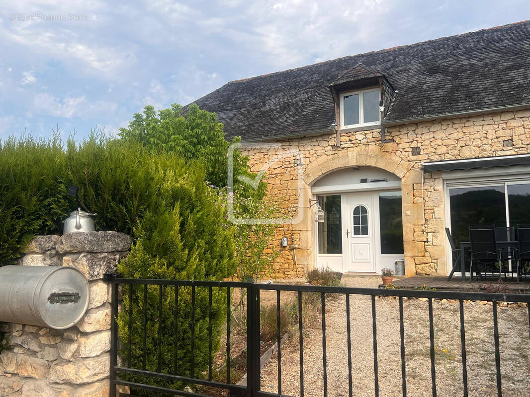 Maison à BORREZE