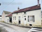 Maison à MALIGNY