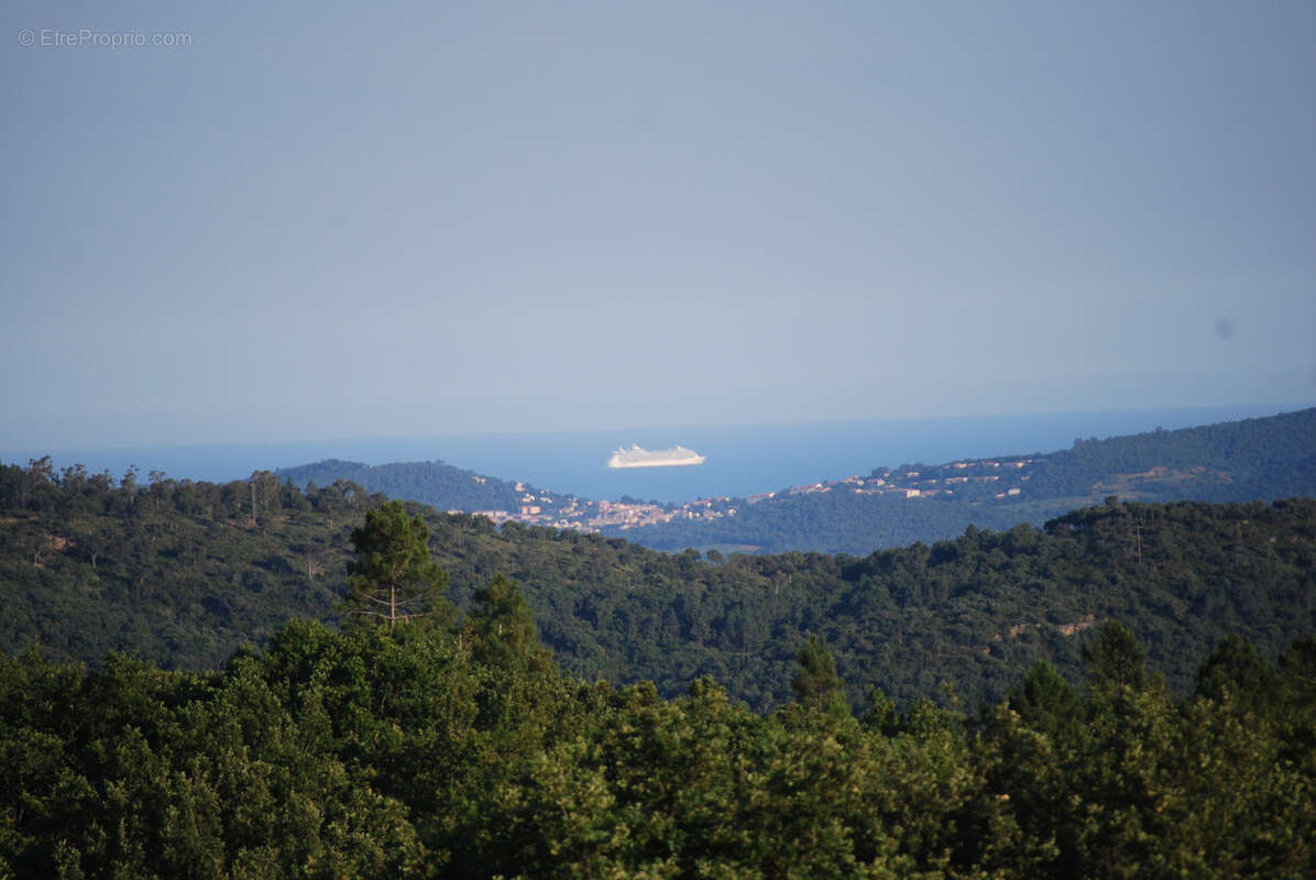 Maison à LA GARDE-FREINET