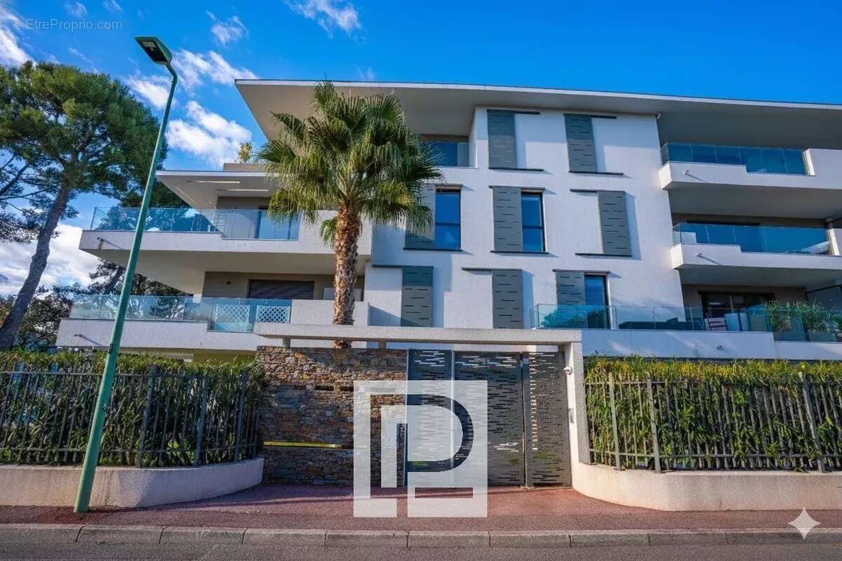 Appartement à LE CANNET