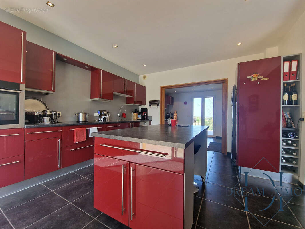 Maison à VIC-FEZENSAC