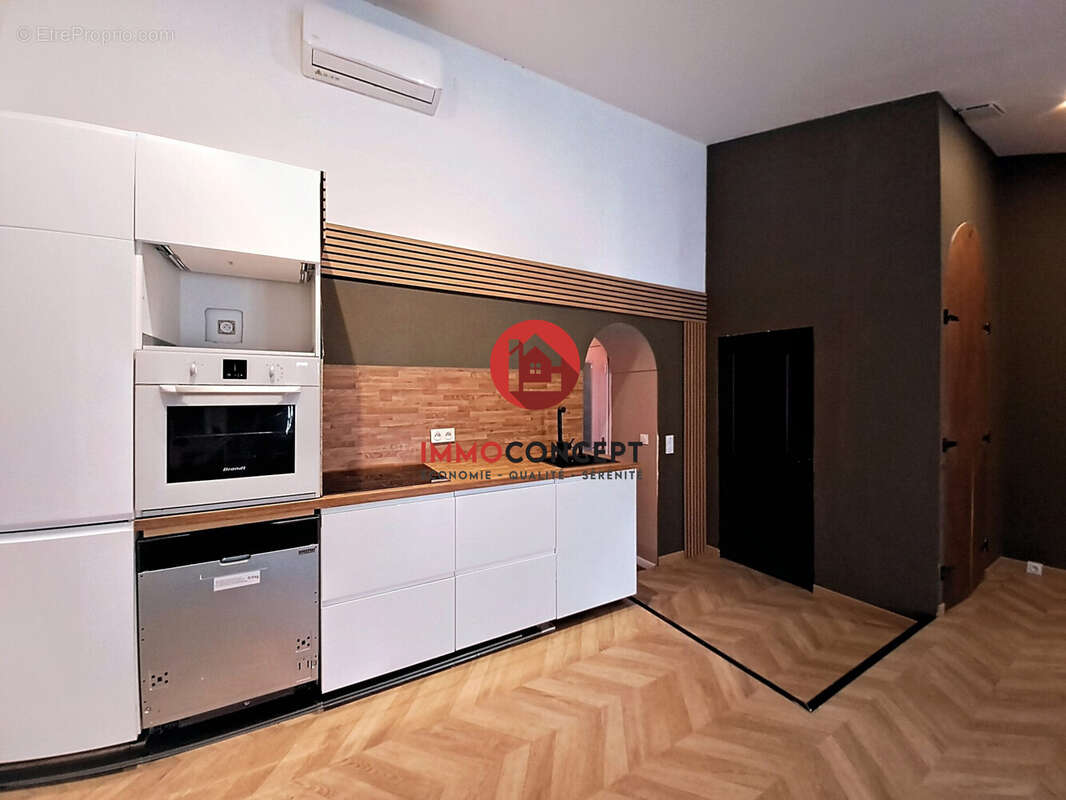 Appartement à ROQUEMAURE