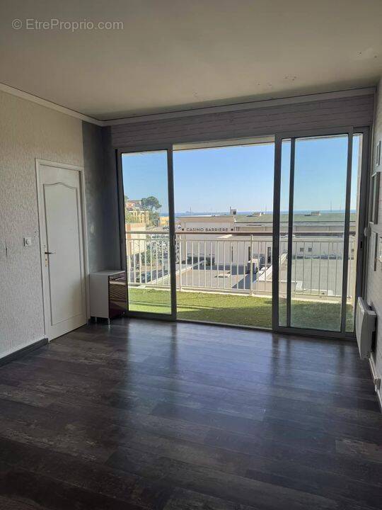 Appartement à CARRY-LE-ROUET