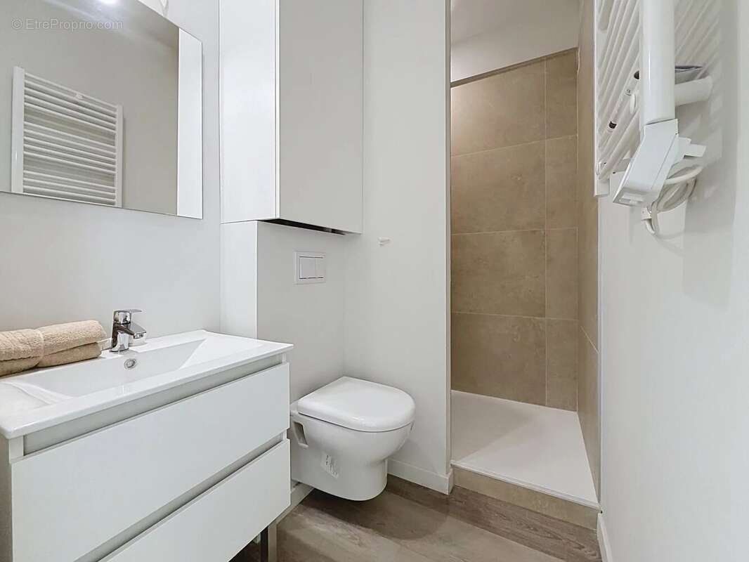 Nice studio renové - photo 3