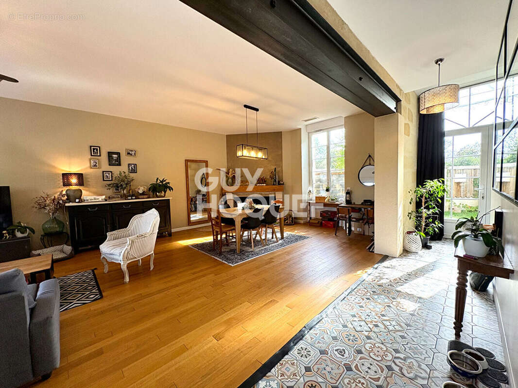 Maison à SAINT-MEDARD-D&#039;EYRANS