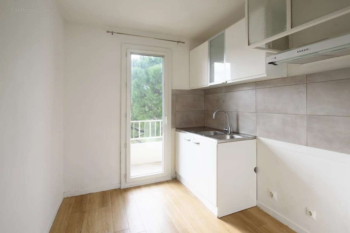 Appartement 60 m² à Aubagne  - photo 5