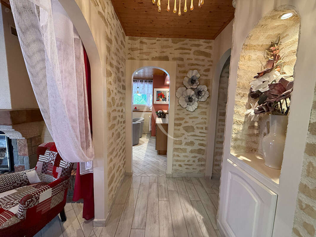 Maison à L&#039;AIGUILLON-SUR-VIE