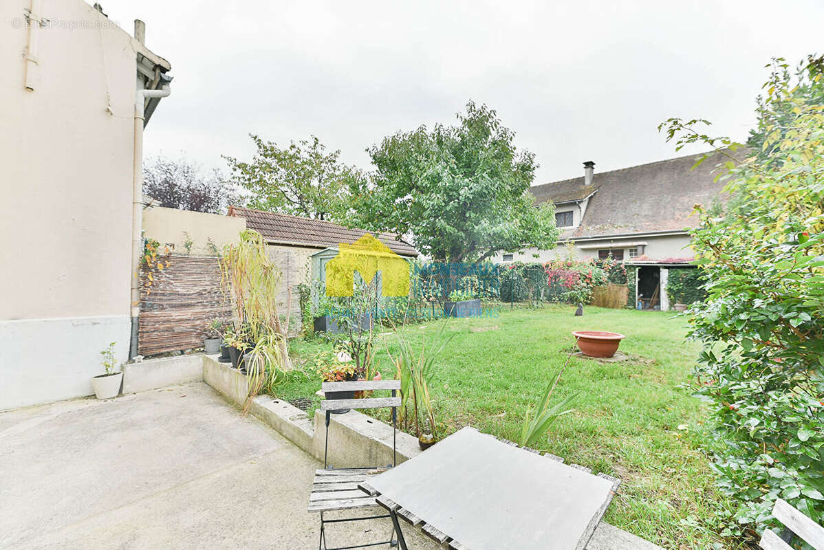 Maison à MAROLLES-EN-HUREPOIX