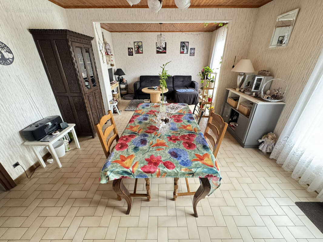 Maison à FROIDECONCHE