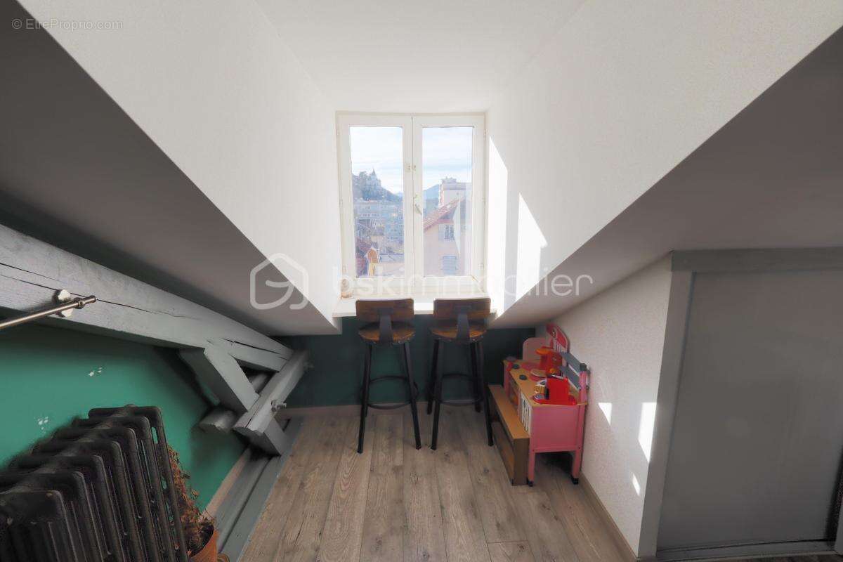 Appartement à AIX-LES-BAINS