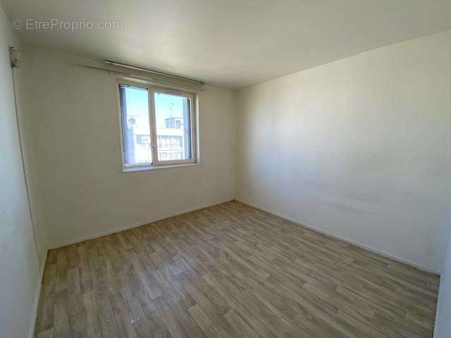 Appartement à CLICHY-SOUS-BOIS