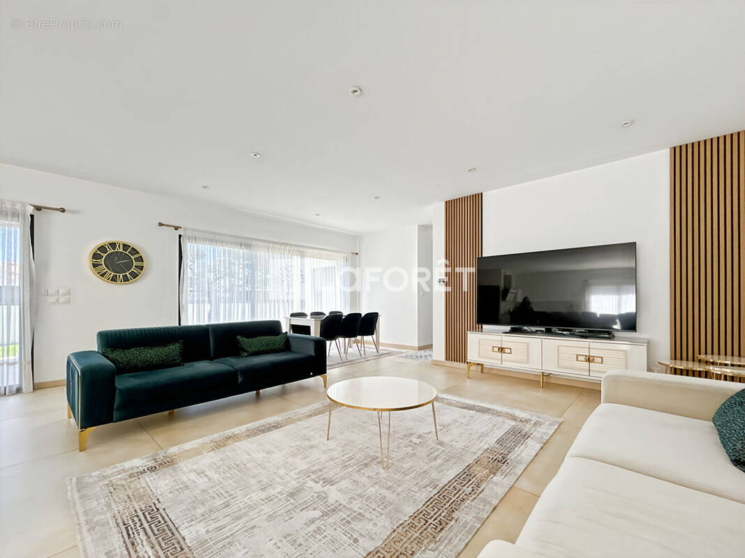 Maison à ROMANS-SUR-ISERE