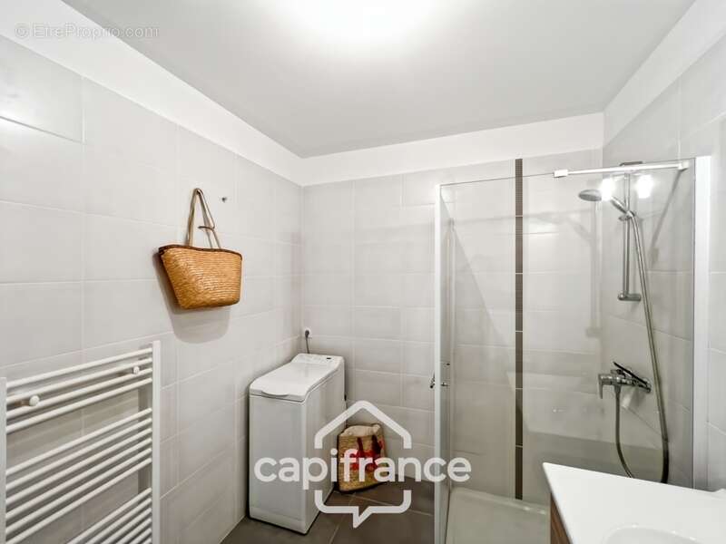 Appartement à BORMES-LES-MIMOSAS