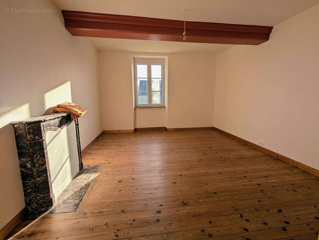 chambre - Maison à DEUX-JUMEAUX