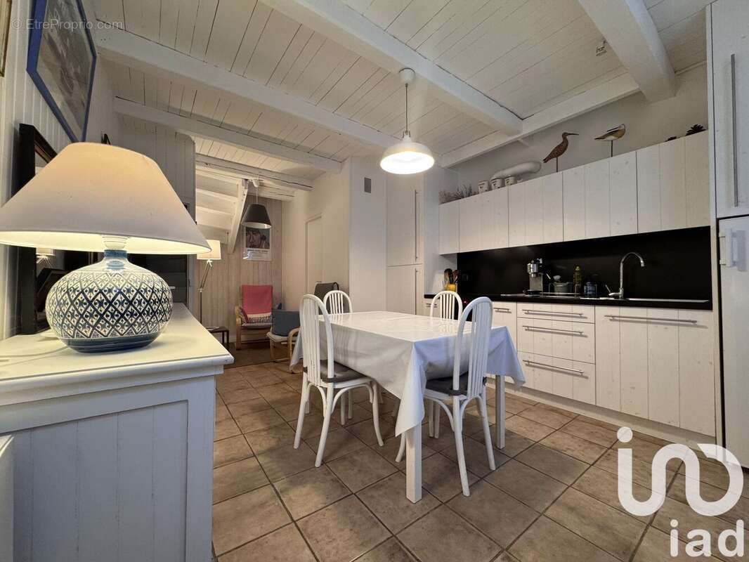 Photo 2 - Maison à LES PORTES-EN-RE