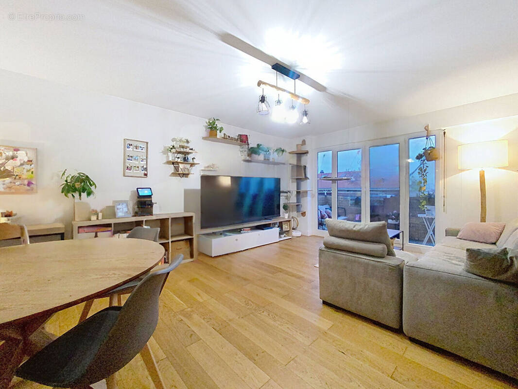 Appartement à SAINT-MAUR-DES-FOSSES