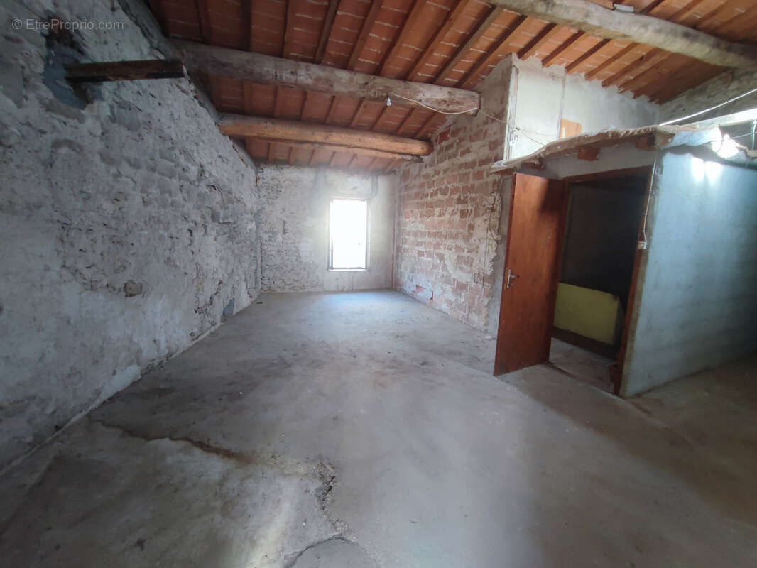Maison à AZILLE