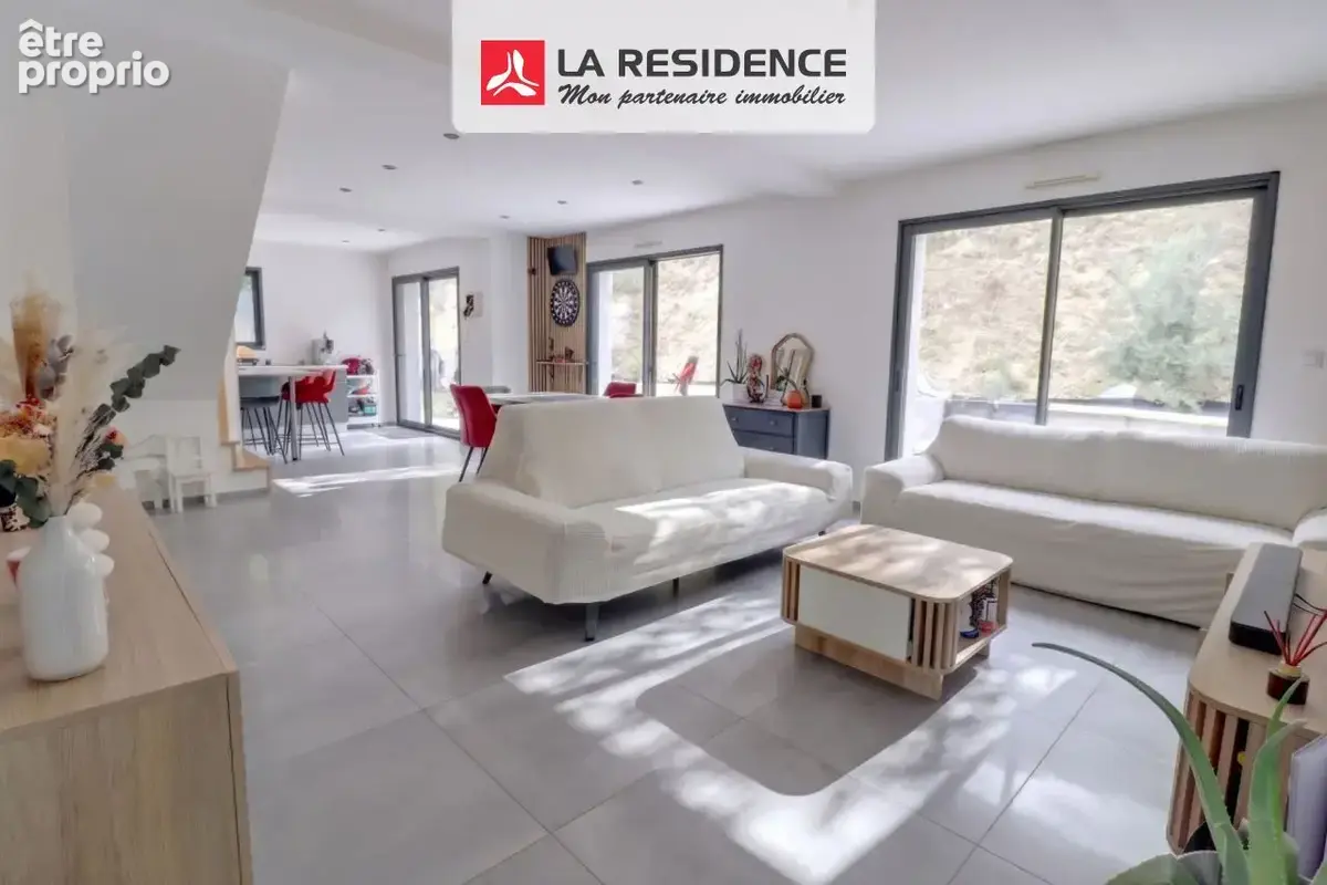 Maison 5 pièces 120 m² à vendre à Pont-De-L'arche (27340) - photo 4