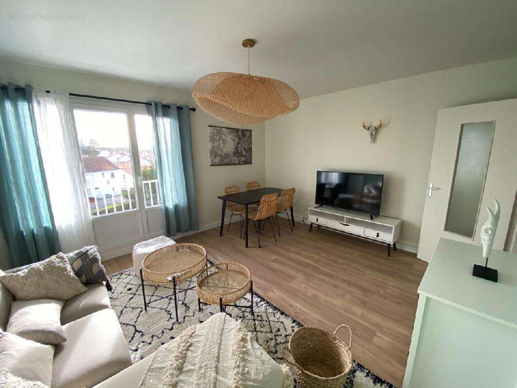 Appartement à SAINT-SEBASTIEN-SUR-LOIRE