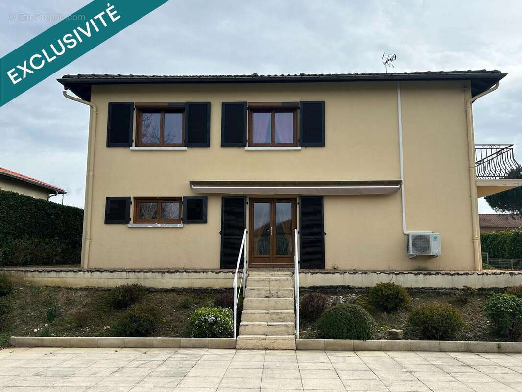 Photo 3 - Maison à ESTRABLIN