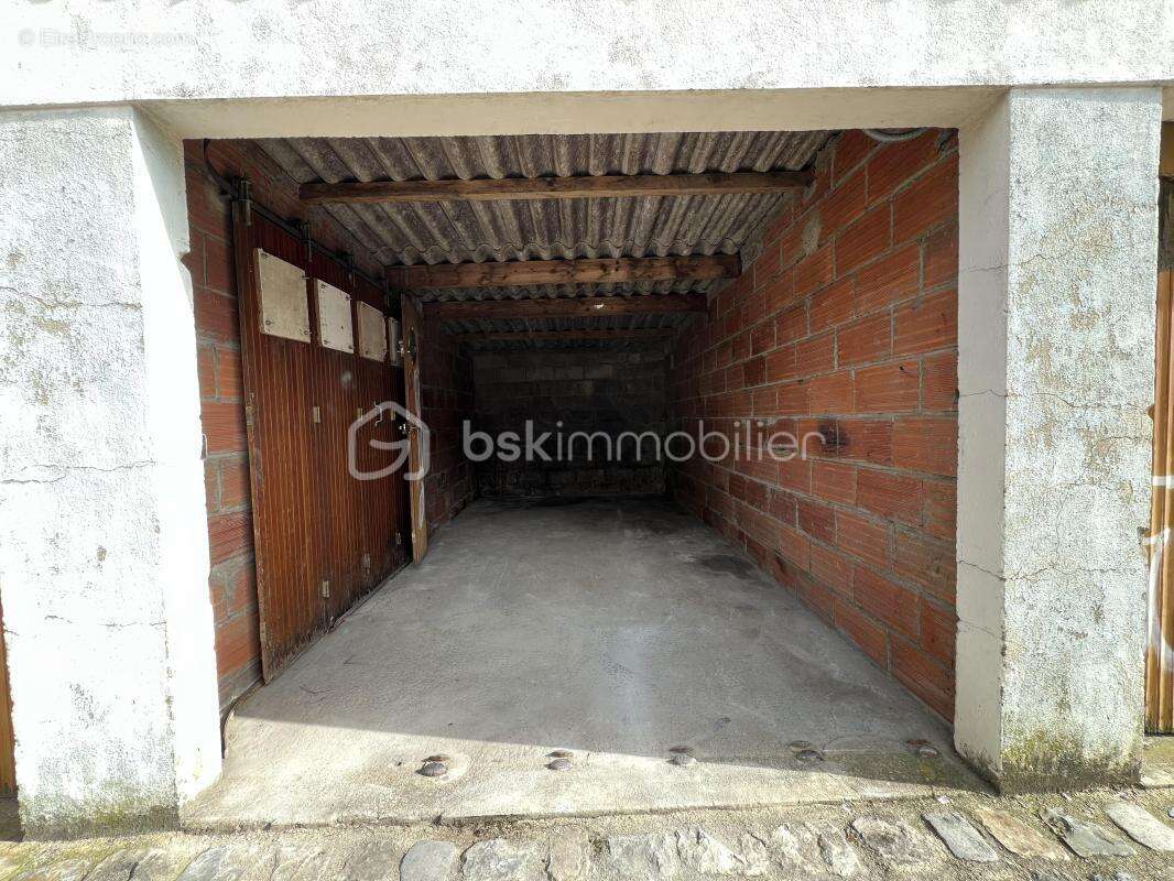 Parking à SUCY-EN-BRIE