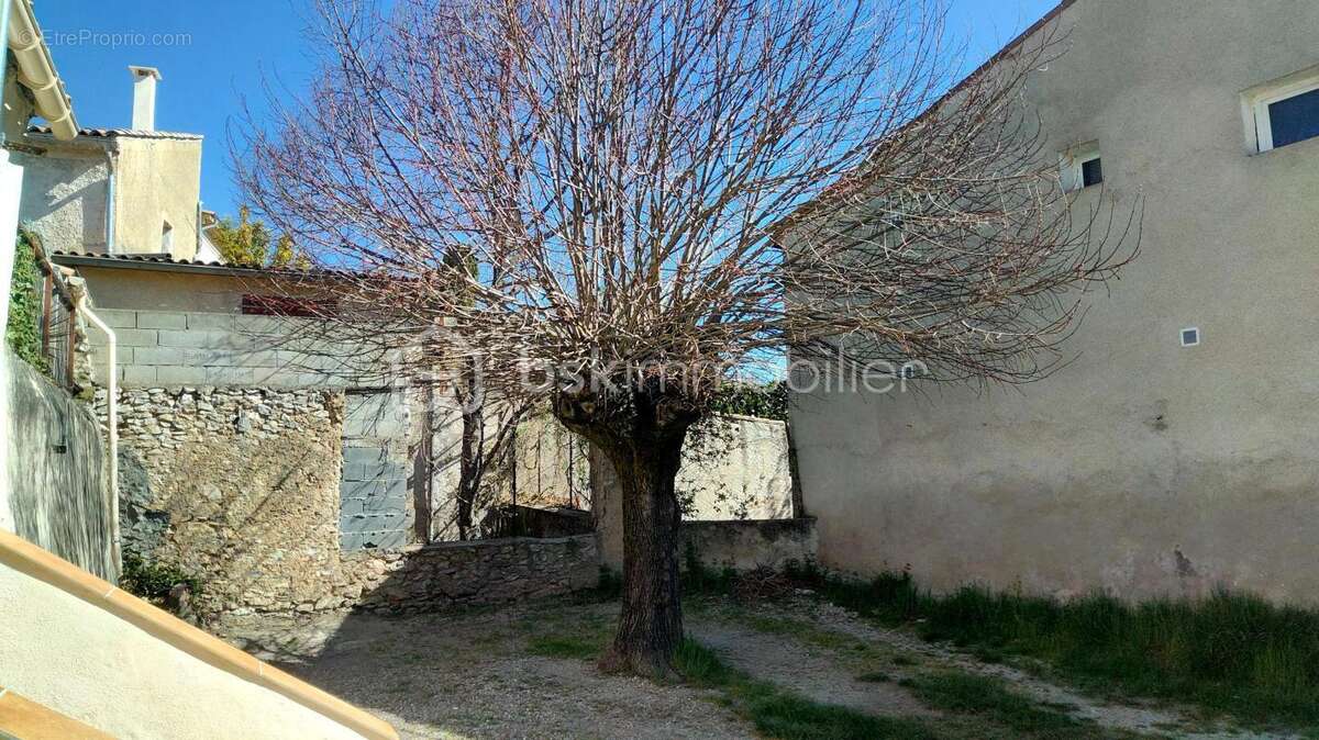 Appartement à SAINT-ETIENNE-LES-ORGUES