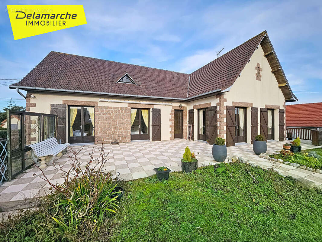 Maison à BREHAL