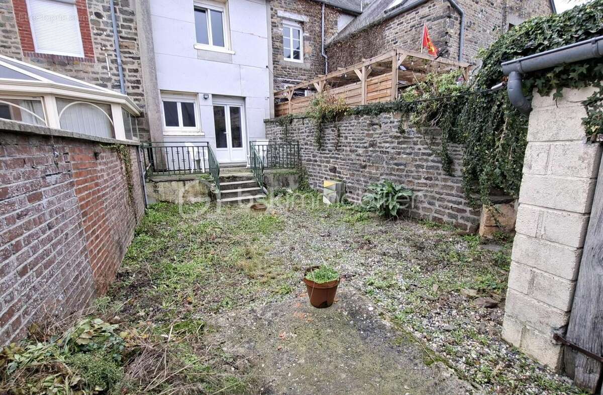 Maison à LE BENY-BOCAGE