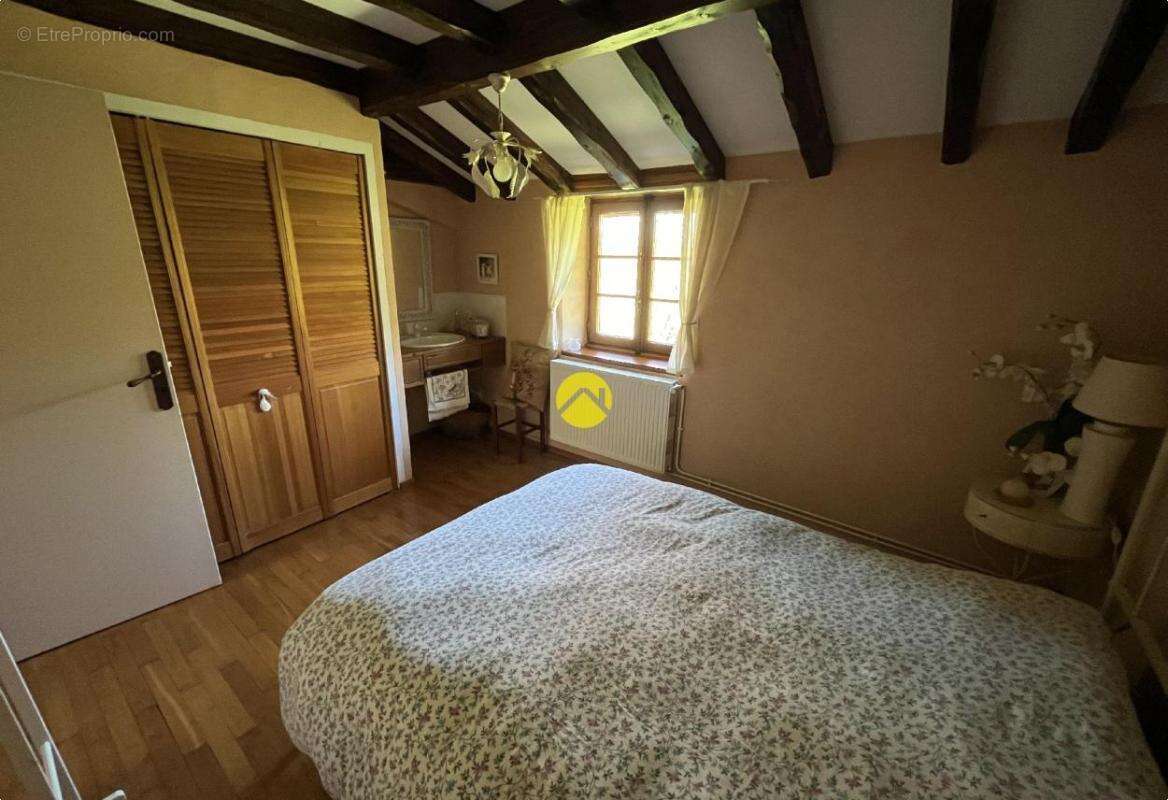 Maison à SAINT-REMY-SUR-DUROLLE