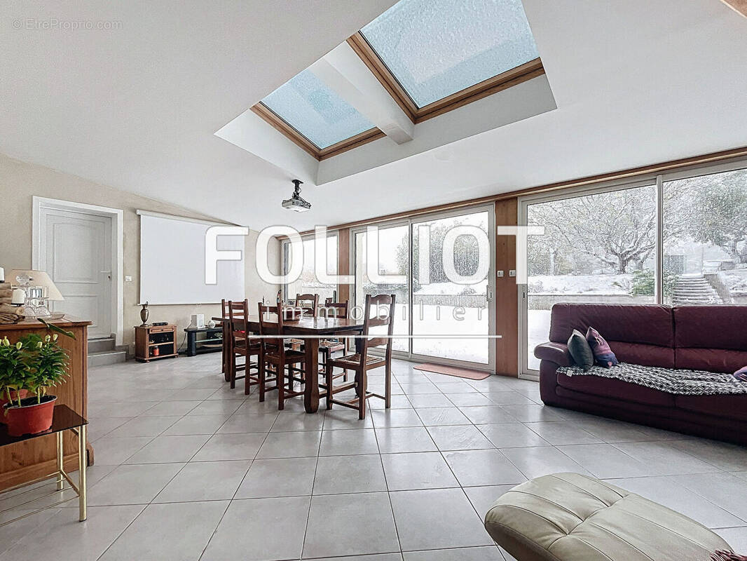 Maison à BRICQUEVILLE-SUR-MER